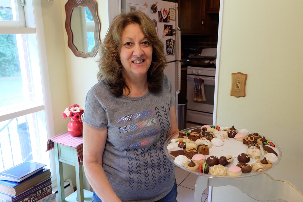 sandy with cookies